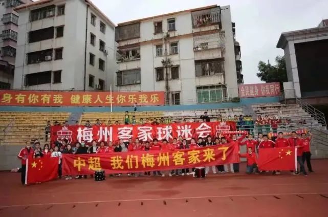 创作虽有困难，;开心麻花兄弟们的鼎力相助，也为他不断加码